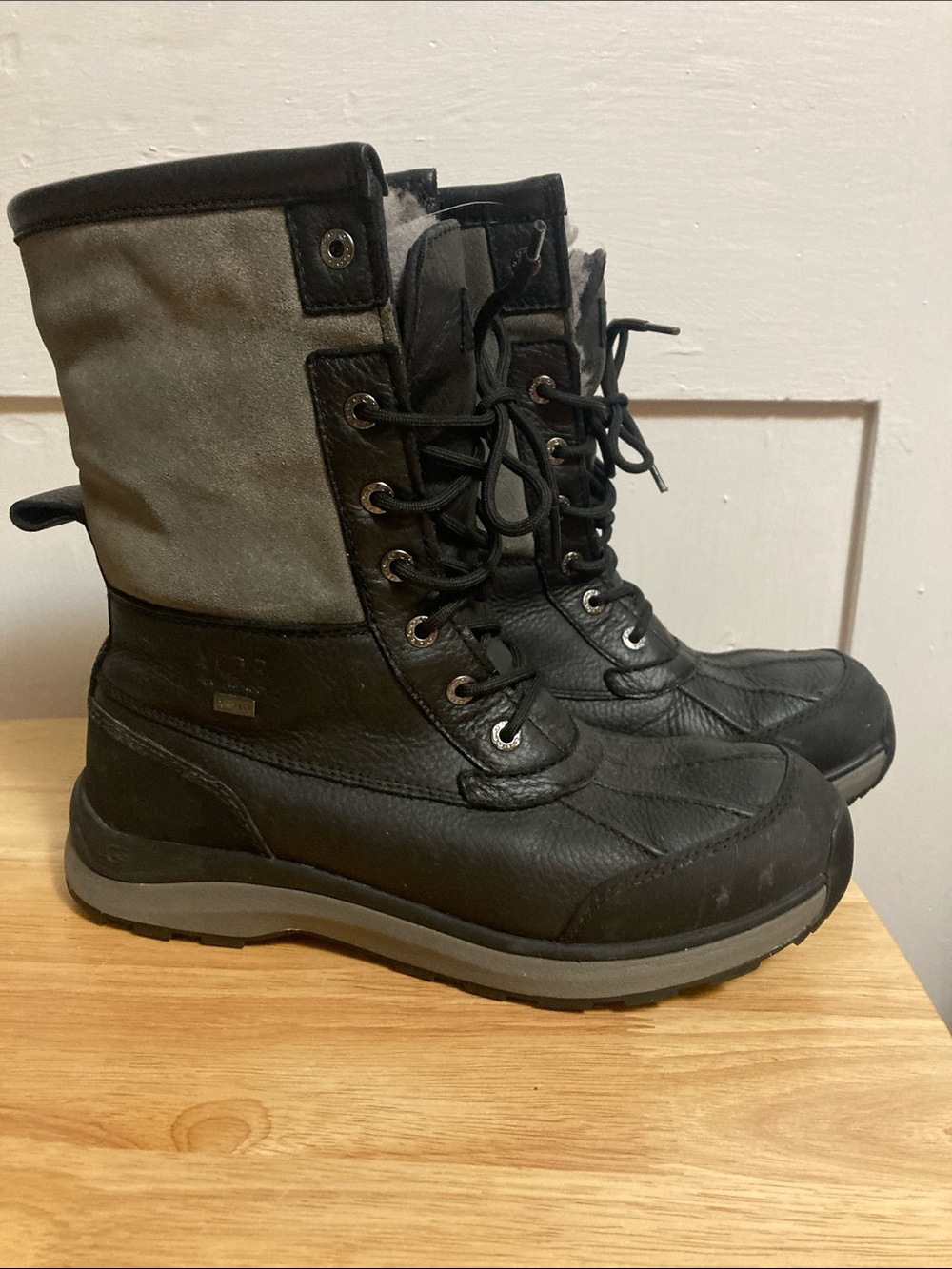 UGG Women's Black and Gray Lace-Up Waterproof Winter Boots-size 10